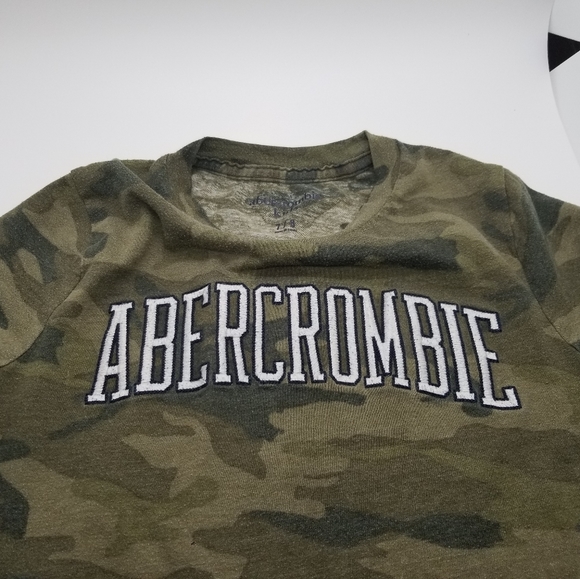 Abercrombie Kids T-Shirt, Boys Size 7/8, Green Camo - Picture 3 of 4